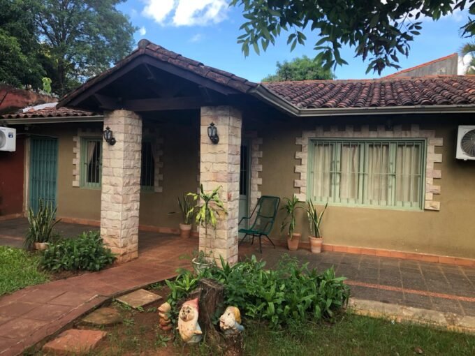 Coqueta Casa en Venta en Asunción – Barrio San Pablo: ¡Tu Oasis de Confort y Estilo!